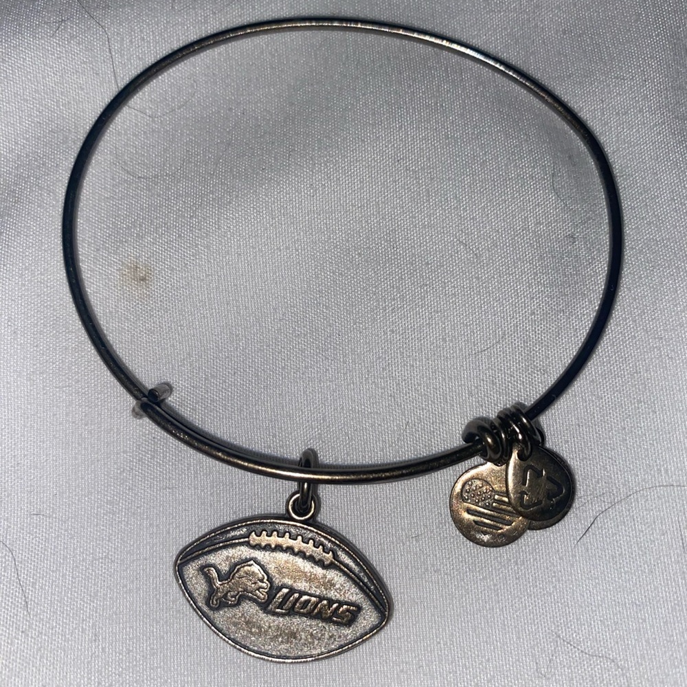 Retired 2015 Alex and Ani Silver Detroit Lions Bracelet